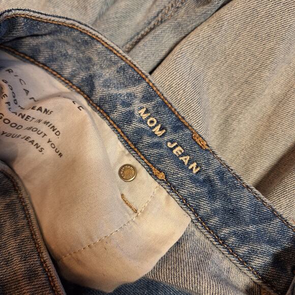 American Eagle Mom jean size 18 plus size high rise blown out knee tapered jeans - Picture 6 of 8